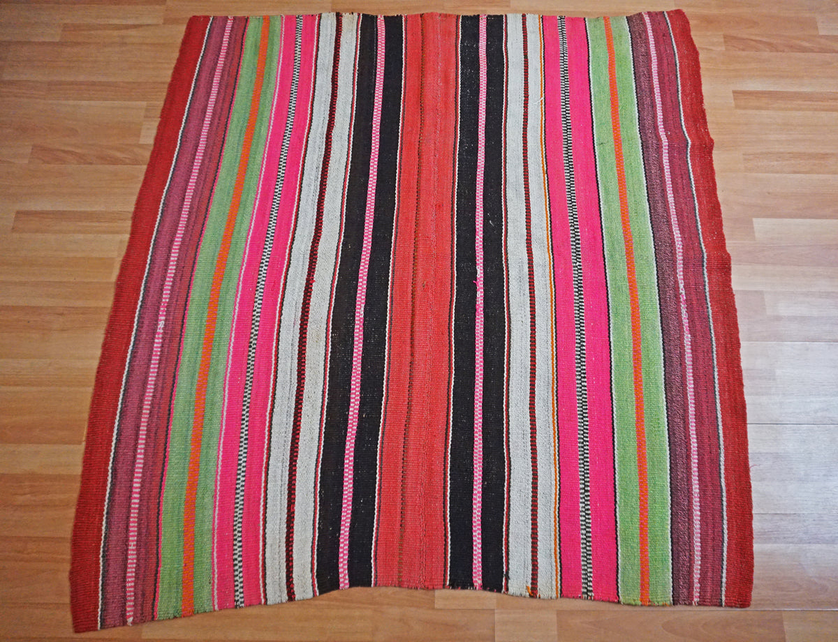 Peruvian Hand-Made Ethnic Rug - Striped | Pink & Black – Ethnic.Company